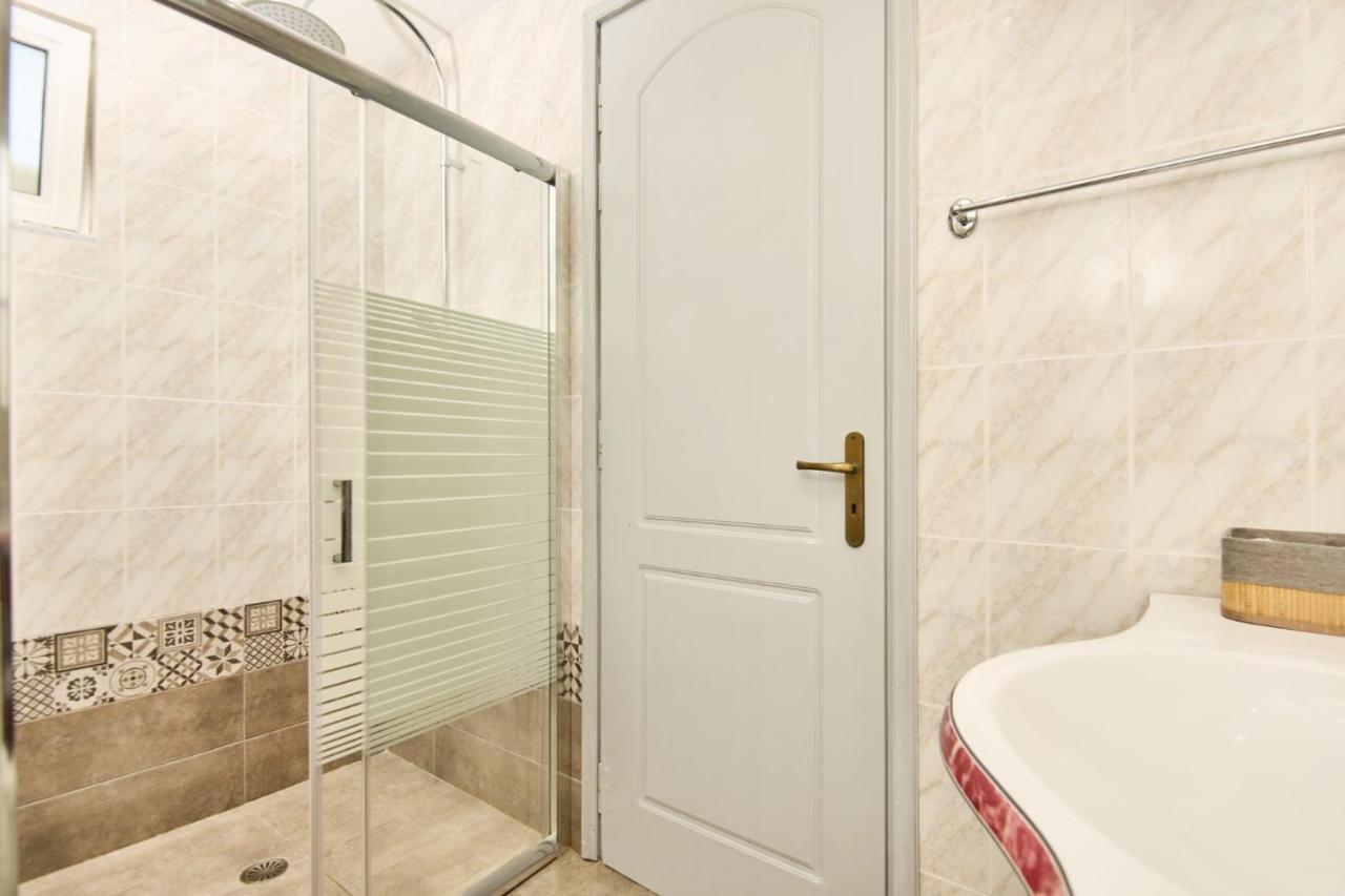 Ostria Apartments Kalamákion Екстериор снимка