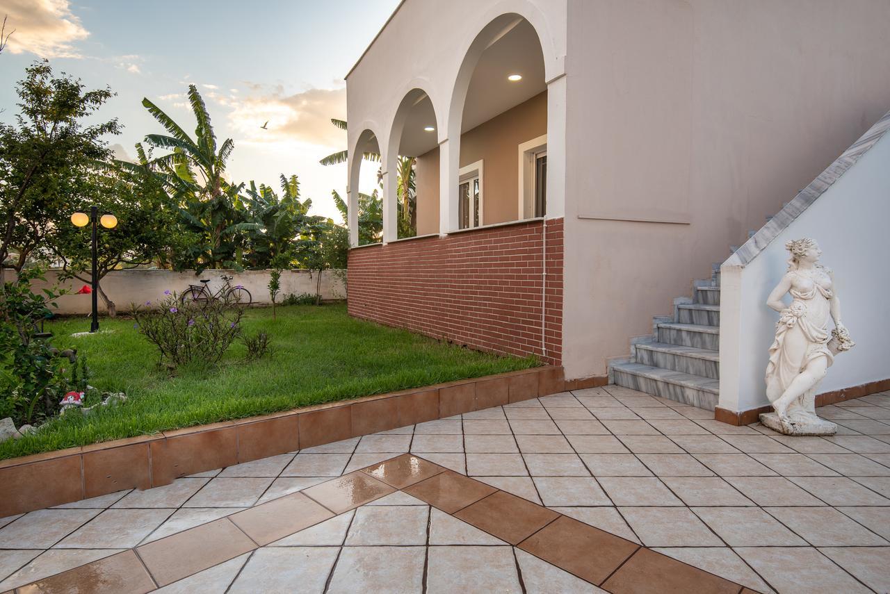 Ostria Apartments Kalamákion Екстериор снимка